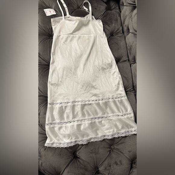 VTG 90's SEARS Women's White Laced Anti-Cling Antron Ill Nylon Full Slip size 8 - Picture 3 of 11